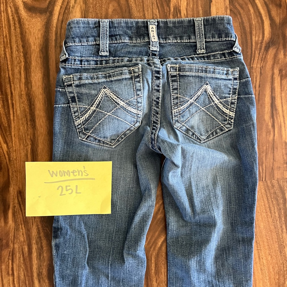 Ariat - Women’s Bootcut Jeans 25 L (long) in great condition